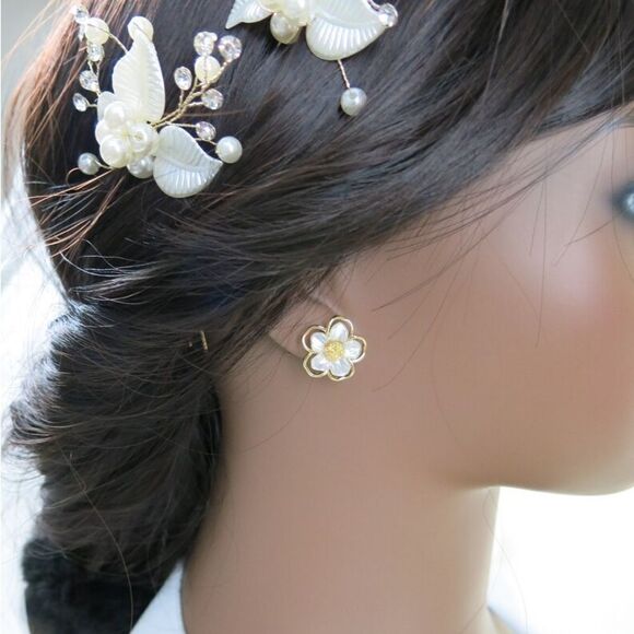 Pearlescent Flower Stud Earrings - Picture 2 of 10